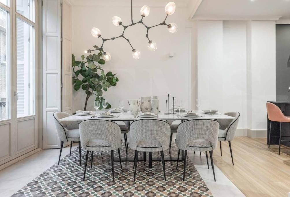 Contemporary Loft In The Historic City Center By Rems Málaga Kültér fotó