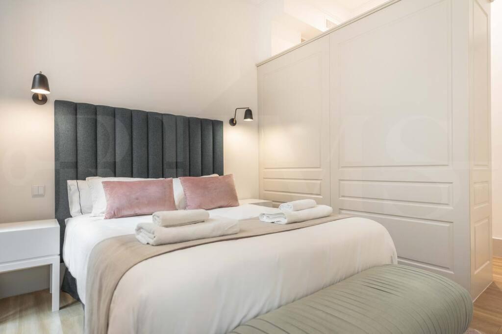 Contemporary Loft In The Historic City Center By Rems Málaga Kültér fotó