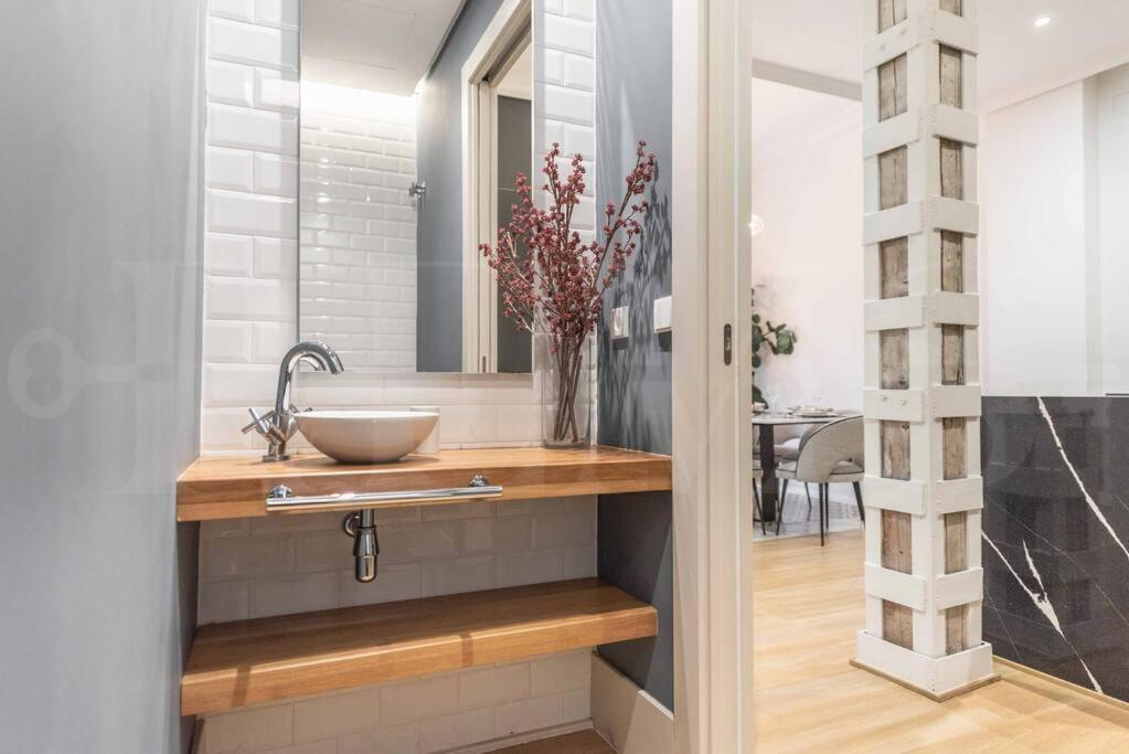 Contemporary Loft In The Historic City Center By Rems Málaga Kültér fotó