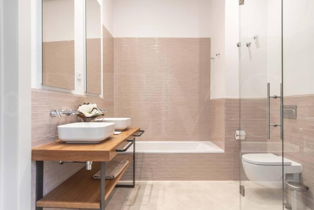 Contemporary Loft In The Historic City Center By Rems Málaga Kültér fotó