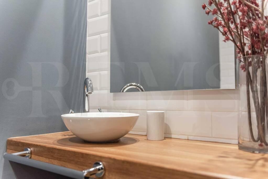 Contemporary Loft In The Historic City Center By Rems Málaga Kültér fotó