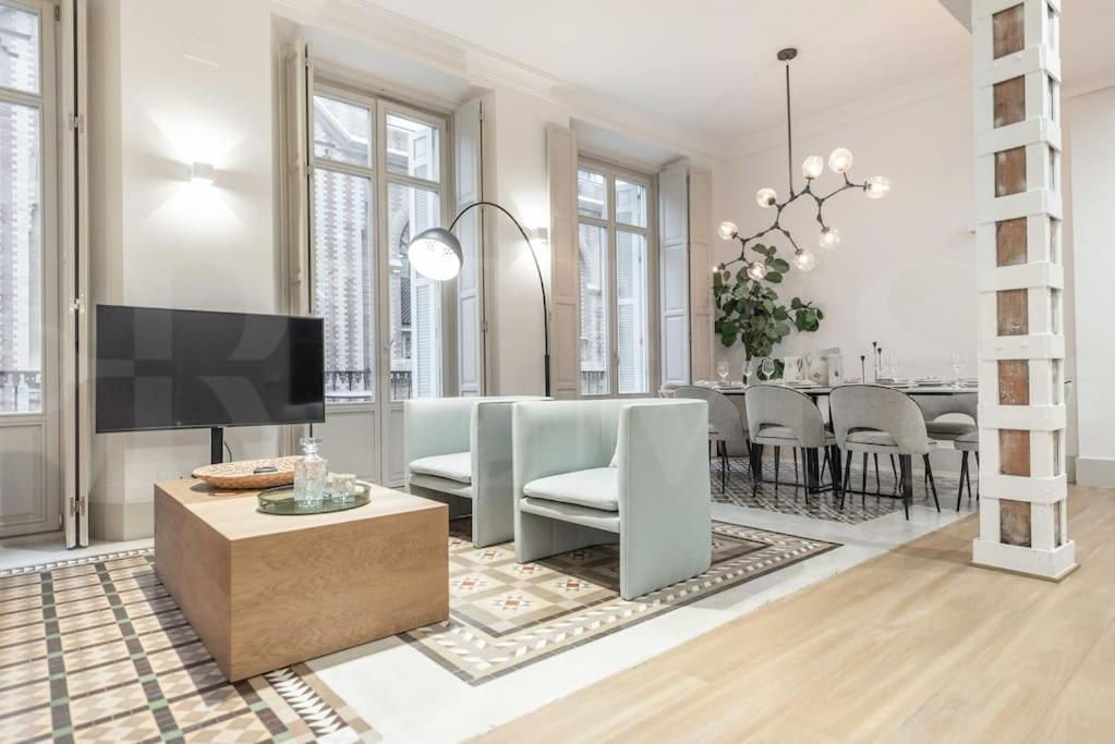 Contemporary Loft In The Historic City Center By Rems Málaga Kültér fotó