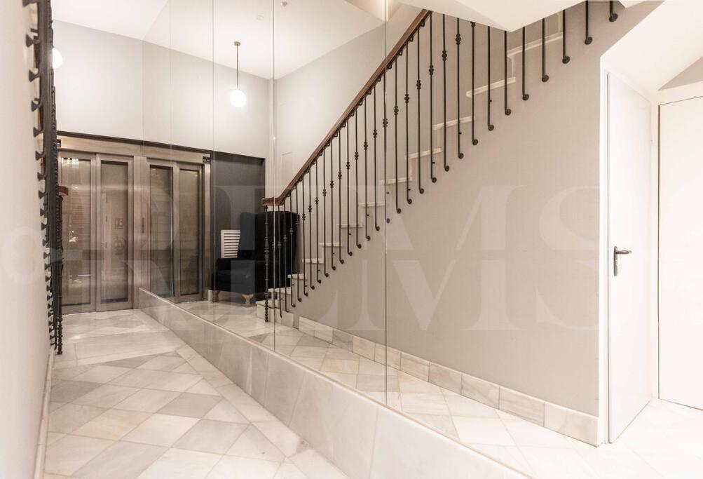 Contemporary Loft In The Historic City Center By Rems Málaga Kültér fotó