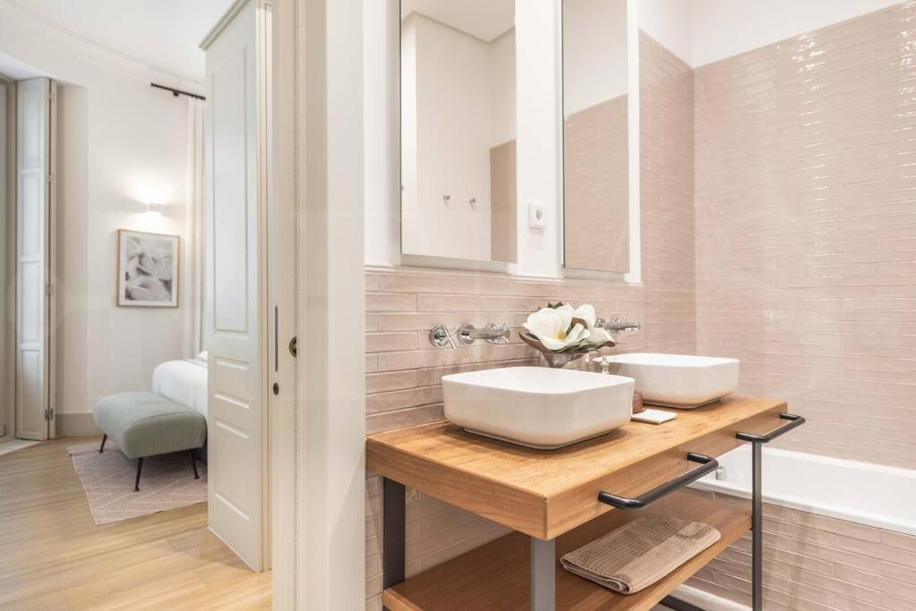 Contemporary Loft In The Historic City Center By Rems Málaga Kültér fotó