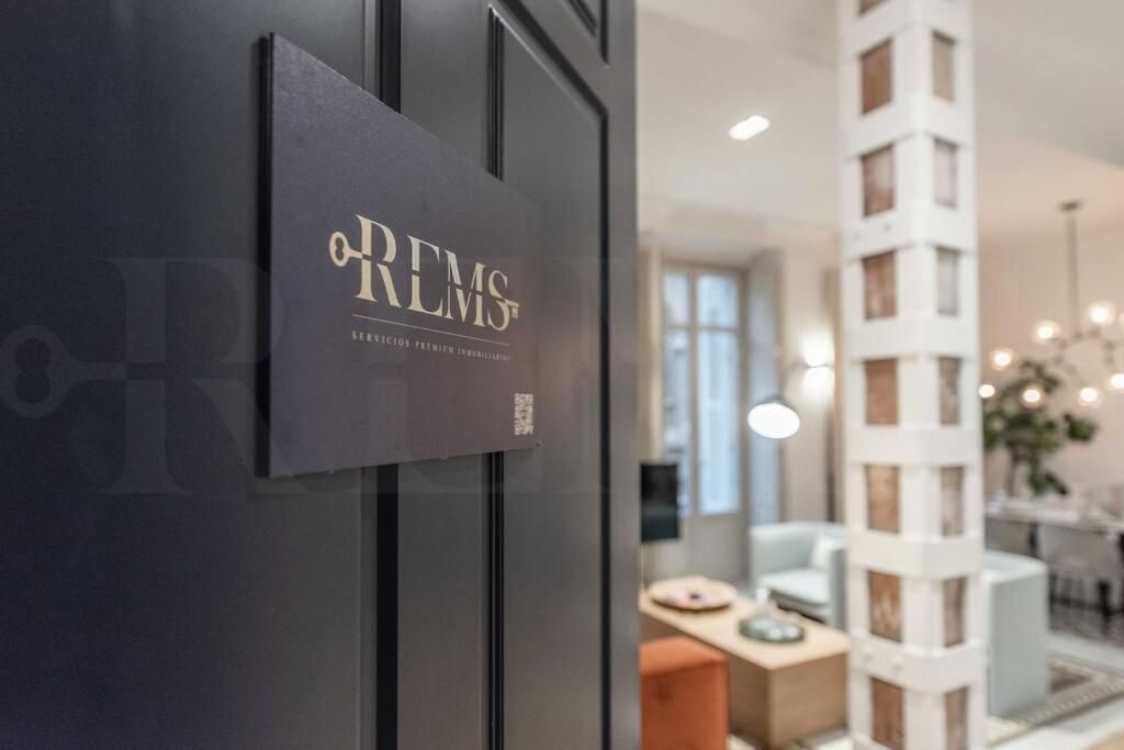 Contemporary Loft In The Historic City Center By Rems Málaga Kültér fotó